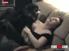 With your dog, women like to do it in the dark.